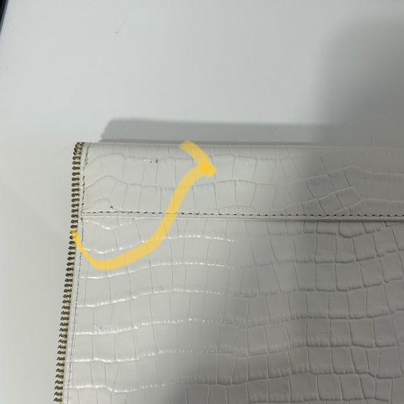 NWT LEO CLUTCH OPTIC WHITE REBECCA MINKOFF WITH DUST BAG - Picture 10 of 11